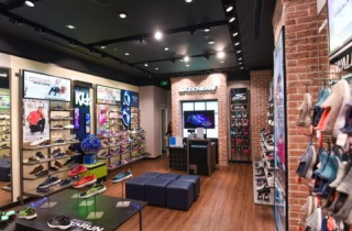 Việt Tiến đưa giày Skechers vào Việt Nam: Mở đường hàng Mỹ