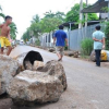 Dân chặn đường ôtô né BOT Biên Hòa: 2 nỗi khốn khổ...