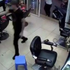 Hà Nội: Tạm giữ nhóm côn đồ dùng súng bắn chủ tiệm cắt tóc