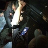 Hà Nội: Bị dân truy đuổi, 2 tên cướp tông thẳng vào xe Cảnh sát 113