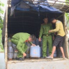 Đắk Lắk: Bắt xe tải chở hơn 6.000 lít dầu ăn thải đi tái chế