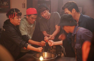 “Lật mặt: Nhà có khách” thu 60 tỉ đồng sau 4 ngày