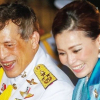 Sự vắng bóng lạ kỳ của Hoàng hậu Thái Lan giữa lúc Hoàng quý phi được phong hậu