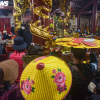 Ảnh: Du khách đội mưa rét đi lễ chùa Hương