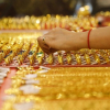 Giá vàng hôm nay 27/2: Vàng thế giới đi lùi, trong nước trên 65 triệu đồng/lượng