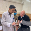 Bác sĩ Việt phẫu thuật thành công giữ lại ngón tay cho người đàn ông Pháp