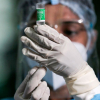 Bão Covid-19 Ấn Độ khơi mào khủng hoảng vaccine
