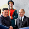 Putin trao tặng Huy chương Chiến thắng cho Kim Jong Un