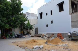 Mẹ bán đất trị giá 1000 cây vàng, 6 con không đòi một đồng