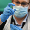 Chuyên gia Anh nói vaccine Covid-19 ngăn tử vong như dự đoán