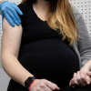Mỹ kêu gọi phụ nữ mang thai tiêm vaccine ngừa COVID-19