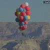 Ảo thuật gia Mỹ băng qua sa mạc Arizona bằng bóng bay