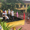 Để học sinh nhặt rác ngoài ban công, hiệu trưởng ở Bắc Giang bị kiểm điểm
