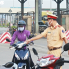 Đồng Nai chưa đồng ý cho người lao động đi xe máy di chuyển qua lại với TP.HCM
