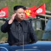Kim Jong-un hoãn kế hoạch phóng tên lửa vào Guam