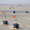 Tàu cá Trung Quốc ùa xuống Biển Đông