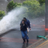Bão Hato áp sát, Hồng Kông nâng cảnh báo lên mức cao nhất