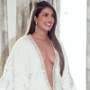 Priyanka Chopra yên tâm với váy hở bạo tại Grammy