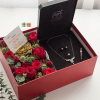 Bó hoa kèm kim cương giá 90 triệu đồng ngày Valentine