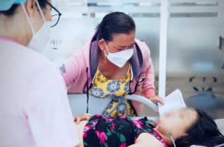 Uống nước ngọt quá nhiều, bé gái 13 tuổi phải nhập viện cấp cứu