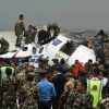 Hiện trường máy bay rơi ở Nepal làm hàng chục người chết