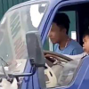 Bé trai 10 tuổi lái xe tải trên phố ở Thanh Hóa