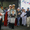 Người dân xếp hàng tiễn đưa linh cữu nguyên Thủ tướng Phan Văn Khải