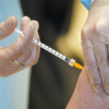 Thêm loạt nước ở châu Âu dừng tiêm vaccine COVID-19 của AstraZeneca