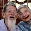Cặp vợ chồng già trồng rau sạch ở Hội An lên báo Singapore
