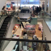Ôtô lao vào trung tâm mua sắm ở Đức, ít nhất 9 người bị thương