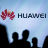 Đòn 'liên hoàn cước' Trump giáng vào Huawei