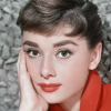 Nhan sắc thời trẻ của Audrey Hepburn