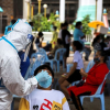 COVID-19: Thái Lan lập kỷ lục người chết, ca nhiễm ở Malaysia cao chưa từng thấy