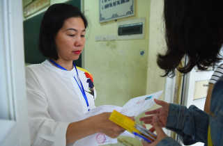 Năm thí sinh Hà Nội bị đình chỉ trong ngày thi đầu tiên vào lớp 10