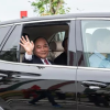 Thủ tướng đi thử ôtô VinFast do Chủ tịch Vingroup Phạm Nhật Vượng cầm lái