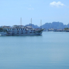 Quảng Ninh mở cửa dịch vụ, du lịch