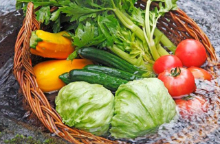 Cách rửa rau giúp loại trừ phần lớn thuốc trừ sâu