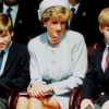 Diana từng đau đớn vì William được thiên vị hơn Harry