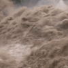 Hình ảnh nghẹt thở khi đập Tam Môn Hiệp xả lũ trên sông Hoàng Hà