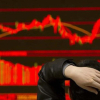 La liệt cổ phiếu lớn giảm sàn, VN-Index bất ngờ rơi thẳng đứng
