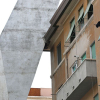 Trụ cầu cao tốc bị sập ở Italy tựa vào chung cư cũ suốt nhiều năm