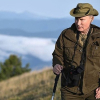 Putin leo núi, tận hưởng thiên nhiên hoang dã ở Siberia