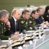 Nga sắp tập trận lịch sử, Tổng thống Putin sa thải 15 tướng