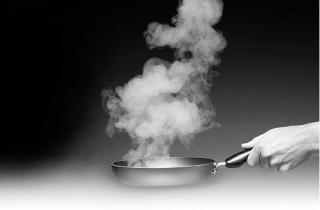 5 thói quen khi nấu ăn hại gia đình bạn