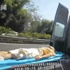 Vợ nhảy khỏi xe trên cao tốc vì cãi nhau với chồng