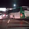 Hàng chục người bị bắt làm con tin trên xe buýt Brazil