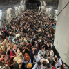 Kinh ngạc máy bay mang số người gấp 4 lần năng lực chuyên chở rời Kabul