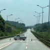 Cao tốc Nội Bài - Lào Cai cấm xe trong 38 km do cầu hư hỏng
