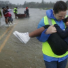 Siêu bão Florence đổ bộ vào Mỹ, hàng trăm người cầu cứu