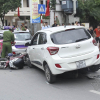 Hà Nội: Tai nạn liên hoàn 7 xe, ô tô chồm nuốt xe máy